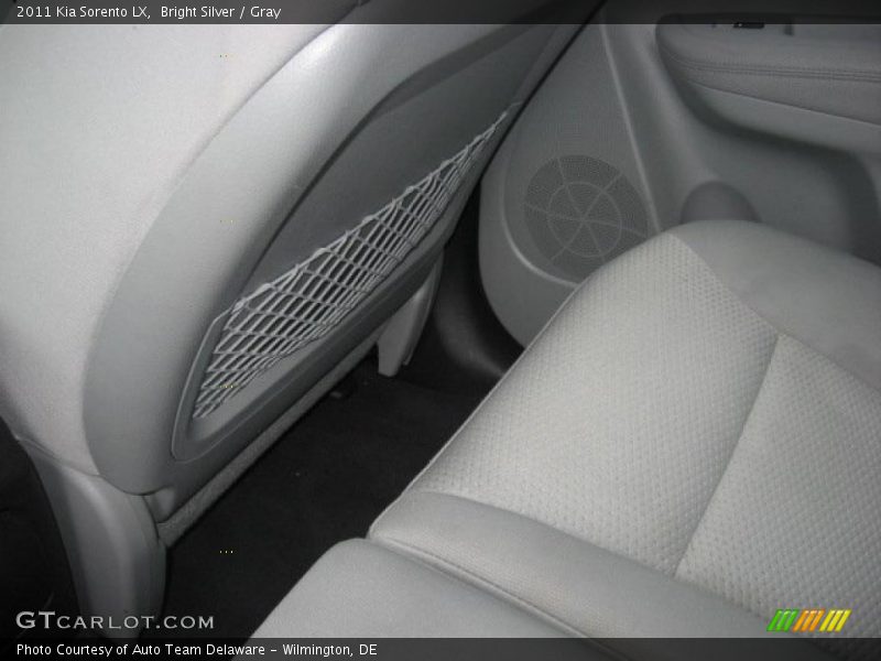 Bright Silver / Gray 2011 Kia Sorento LX