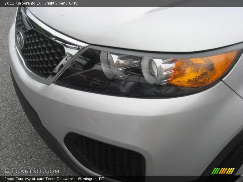 Bright Silver / Gray 2011 Kia Sorento LX