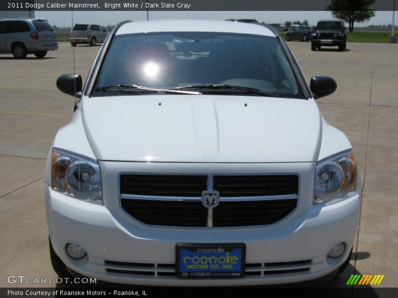 Bright White / Dark Slate Gray 2011 Dodge Caliber Mainstreet