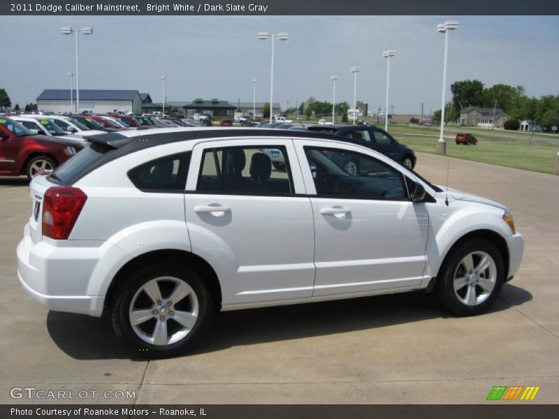 Bright White / Dark Slate Gray 2011 Dodge Caliber Mainstreet