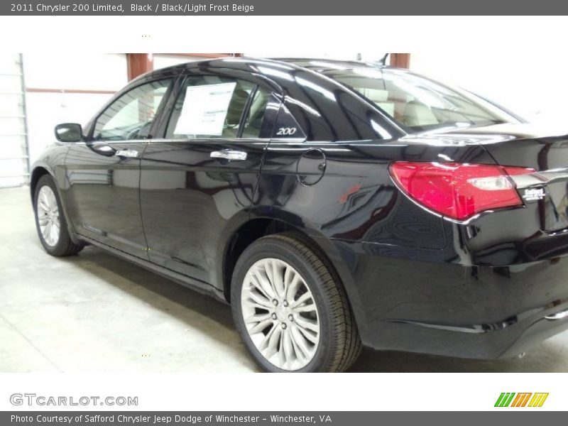 Black / Black/Light Frost Beige 2011 Chrysler 200 Limited