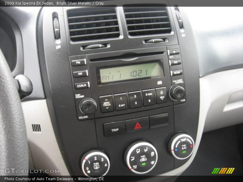 Bright Silver Metallic / Gray 2009 Kia Spectra EX Sedan