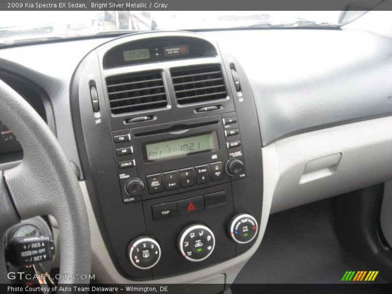 Bright Silver Metallic / Gray 2009 Kia Spectra EX Sedan