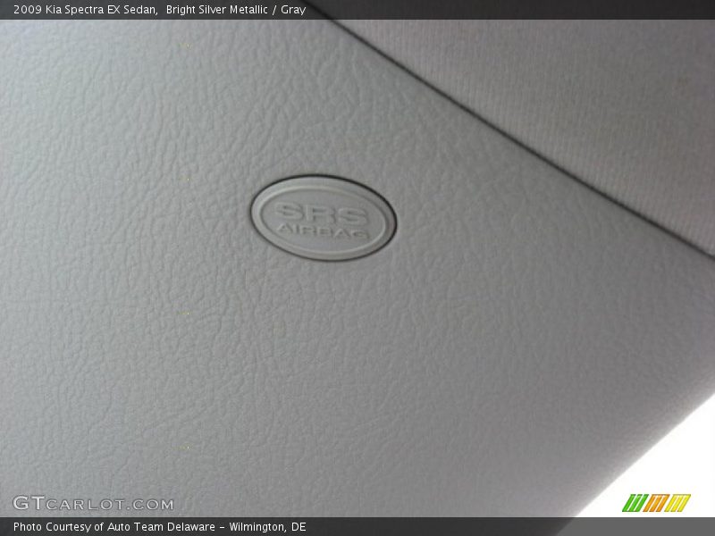 Bright Silver Metallic / Gray 2009 Kia Spectra EX Sedan