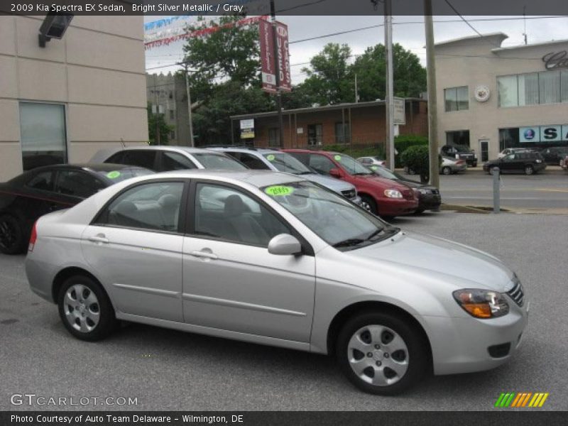 Bright Silver Metallic / Gray 2009 Kia Spectra EX Sedan
