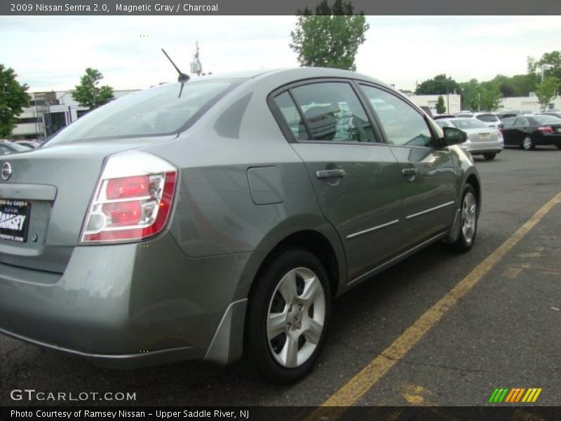 Magnetic Gray / Charcoal 2009 Nissan Sentra 2.0