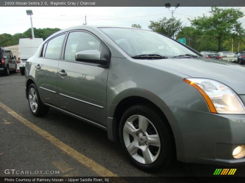 Magnetic Gray / Charcoal 2009 Nissan Sentra 2.0