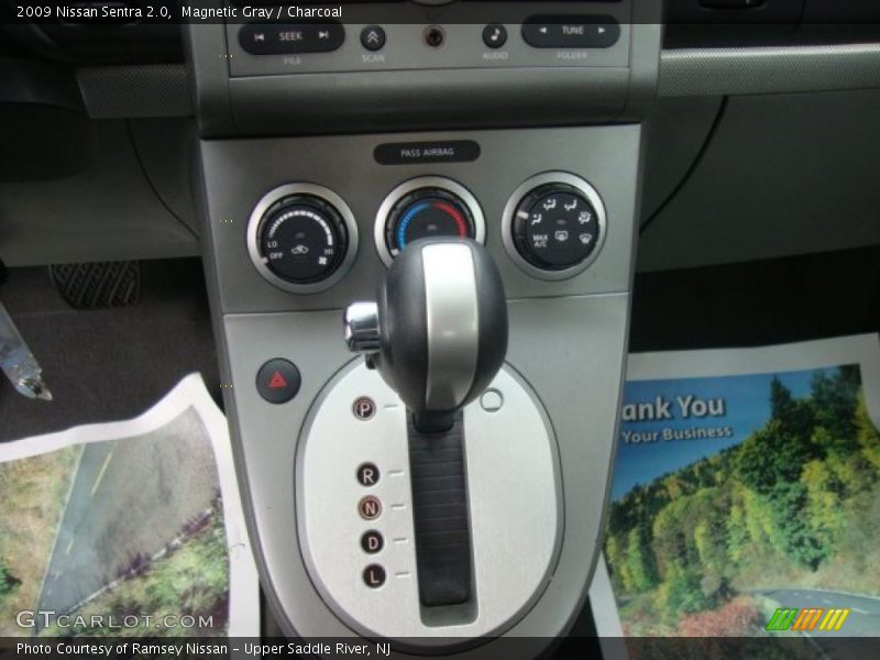 Magnetic Gray / Charcoal 2009 Nissan Sentra 2.0