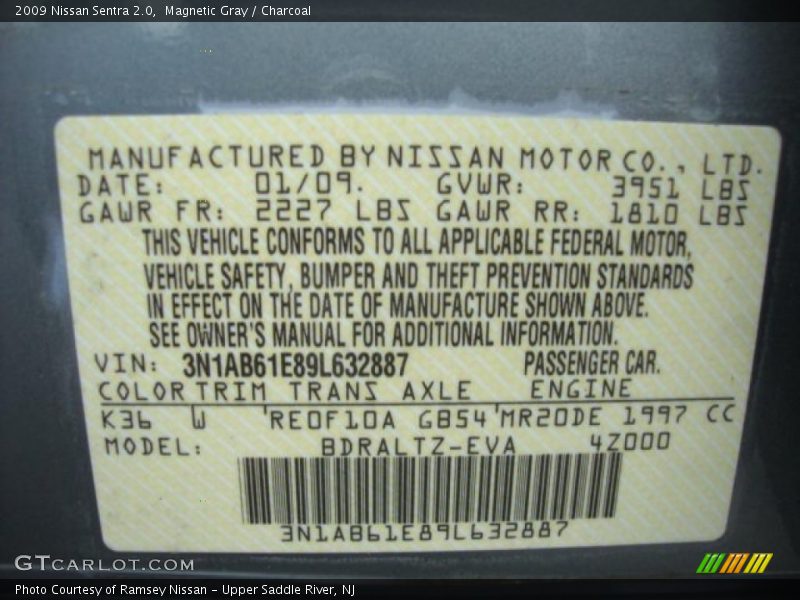 Magnetic Gray / Charcoal 2009 Nissan Sentra 2.0