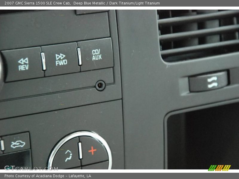 Deep Blue Metallic / Dark Titanium/Light Titanium 2007 GMC Sierra 1500 SLE Crew Cab