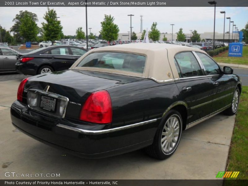 Aspen Green Metallic / Dark Stone/Medium Light Stone 2003 Lincoln Town Car Executive