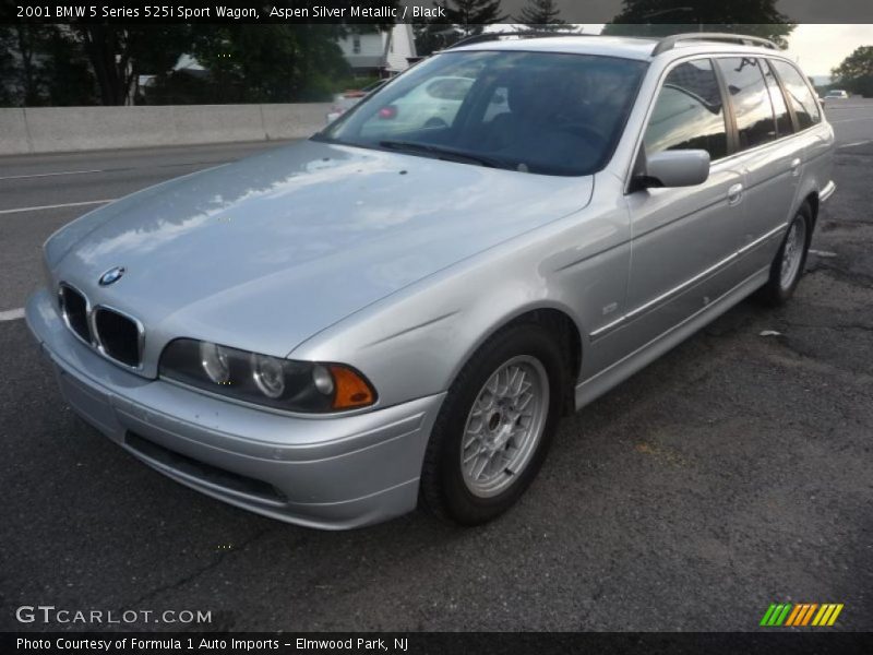 Front 3/4 View of 2001 5 Series 525i Sport Wagon