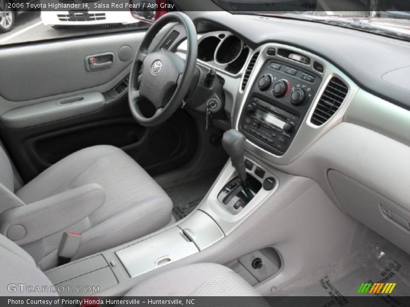  2006 Highlander I4 Ash Gray Interior