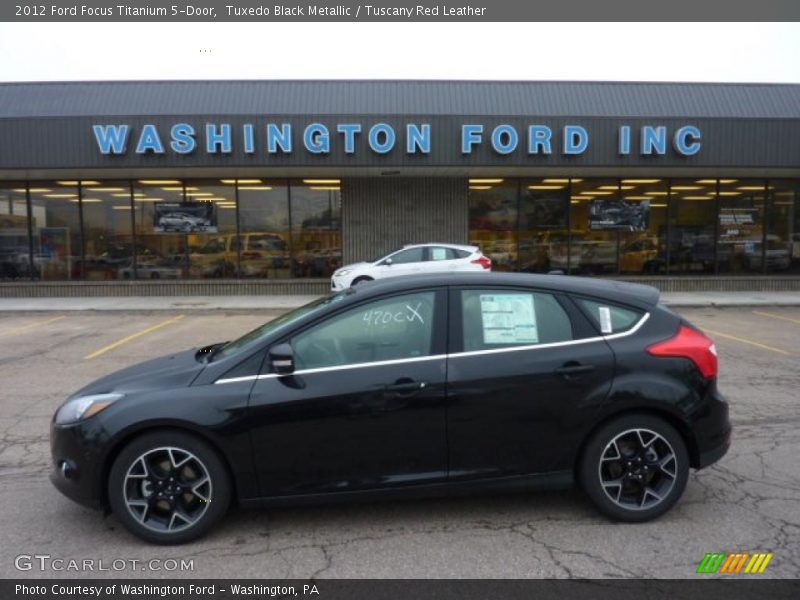 Tuxedo Black Metallic / Tuscany Red Leather 2012 Ford Focus Titanium 5-Door