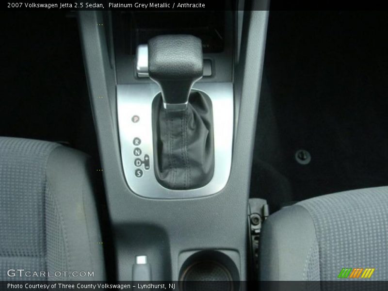 Platinum Grey Metallic / Anthracite 2007 Volkswagen Jetta 2.5 Sedan