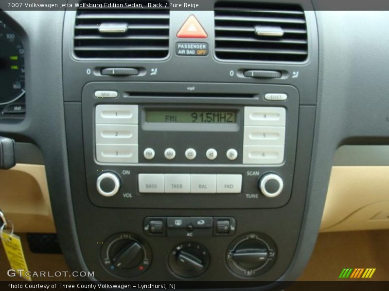 Black / Pure Beige 2007 Volkswagen Jetta Wolfsburg Edition Sedan