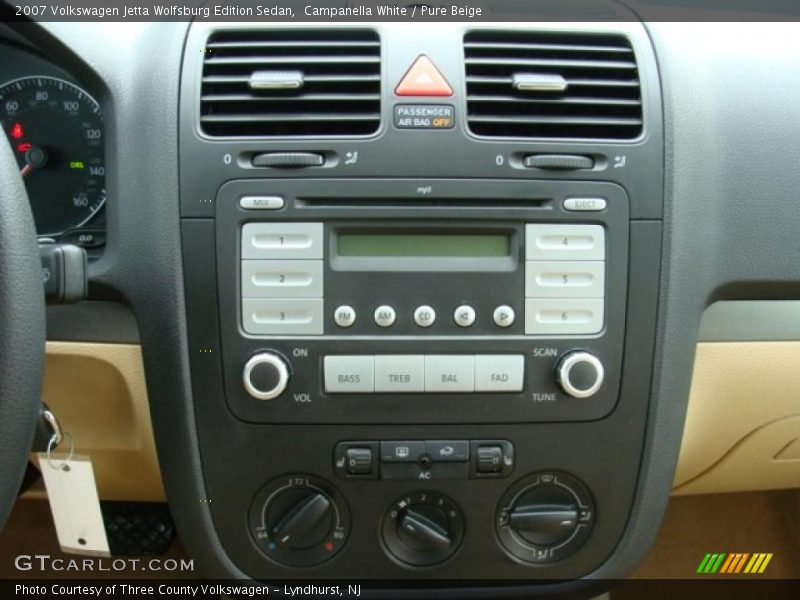 Campanella White / Pure Beige 2007 Volkswagen Jetta Wolfsburg Edition Sedan