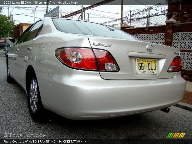 Millennium Silver Metallic / Ivory 2003 Lexus ES 300