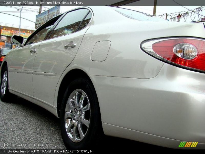 Millennium Silver Metallic / Ivory 2003 Lexus ES 300