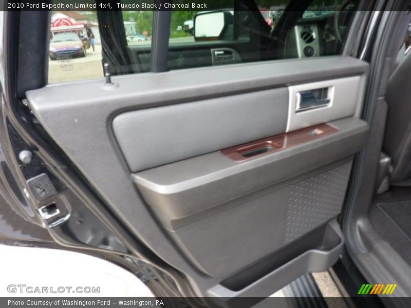 Door Panel of 2010 Expedition Limited 4x4