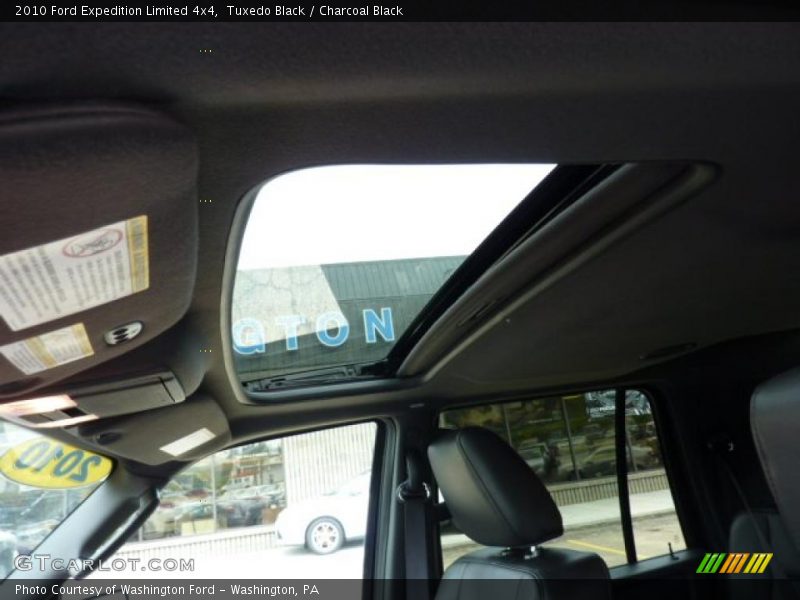 Tuxedo Black / Charcoal Black 2010 Ford Expedition Limited 4x4