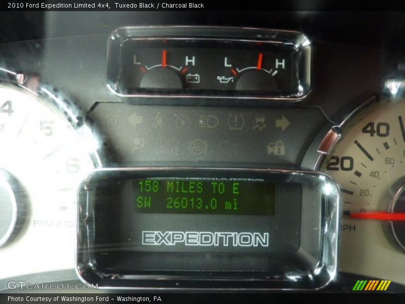 Tuxedo Black / Charcoal Black 2010 Ford Expedition Limited 4x4