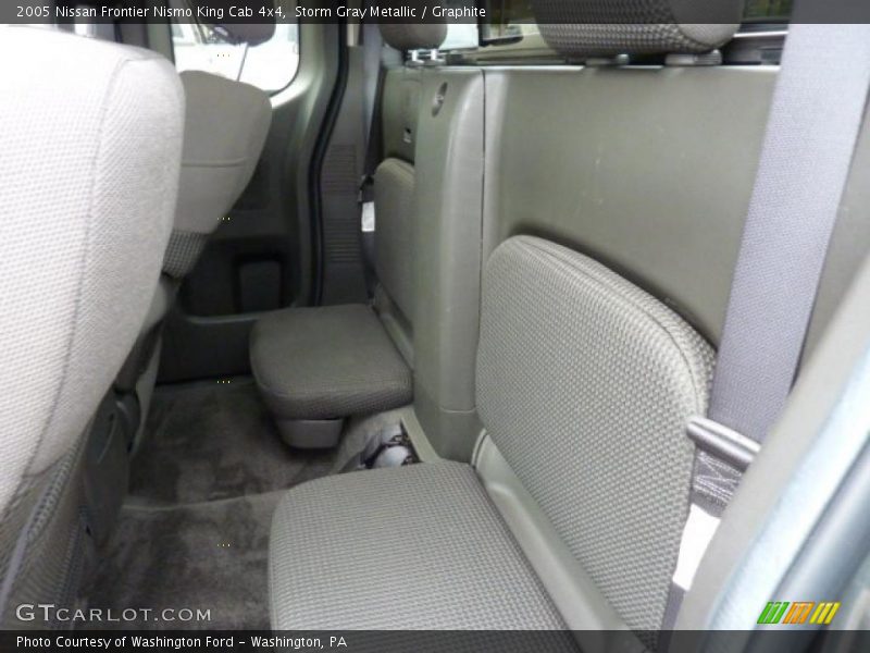  2005 Frontier Nismo King Cab 4x4 Graphite Interior