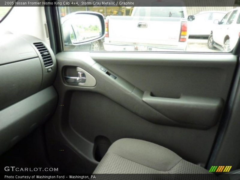 Storm Gray Metallic / Graphite 2005 Nissan Frontier Nismo King Cab 4x4