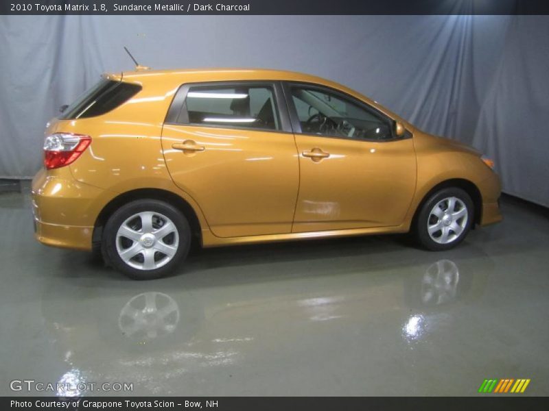 Sundance Metallic / Dark Charcoal 2010 Toyota Matrix 1.8