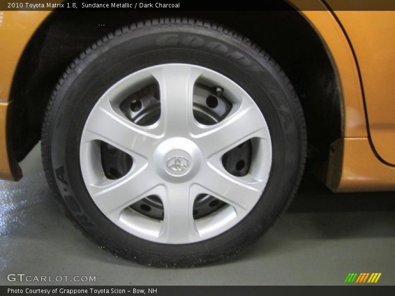 Sundance Metallic / Dark Charcoal 2010 Toyota Matrix 1.8