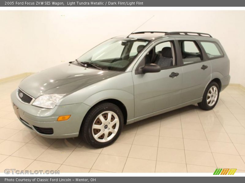 Light Tundra Metallic / Dark Flint/Light Flint 2005 Ford Focus ZXW SES Wagon