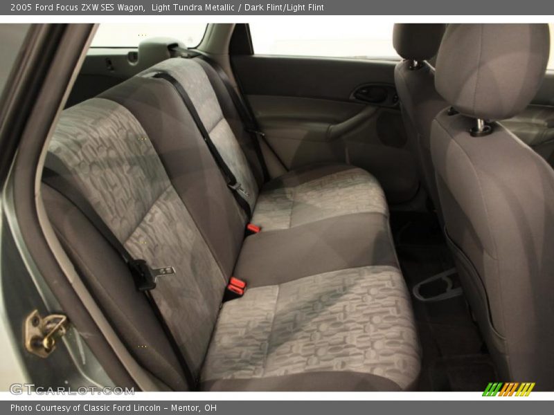 Light Tundra Metallic / Dark Flint/Light Flint 2005 Ford Focus ZXW SES Wagon