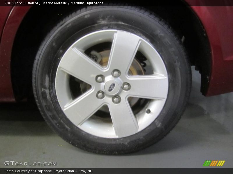 Merlot Metallic / Medium Light Stone 2006 Ford Fusion SE