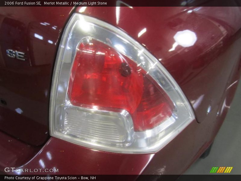 Merlot Metallic / Medium Light Stone 2006 Ford Fusion SE