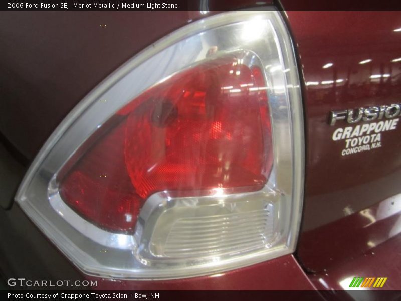 Merlot Metallic / Medium Light Stone 2006 Ford Fusion SE