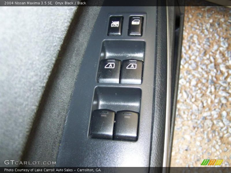 Onyx Black / Black 2004 Nissan Maxima 3.5 SE