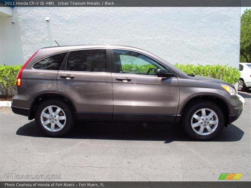 Urban Titanium Metallic / Black 2011 Honda CR-V SE 4WD