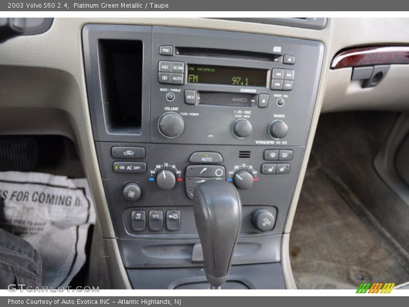 Platinum Green Metallic / Taupe 2003 Volvo S60 2.4