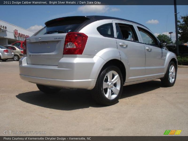 Bright Silver Metallic / Dark Slate Gray 2011 Dodge Caliber Mainstreet