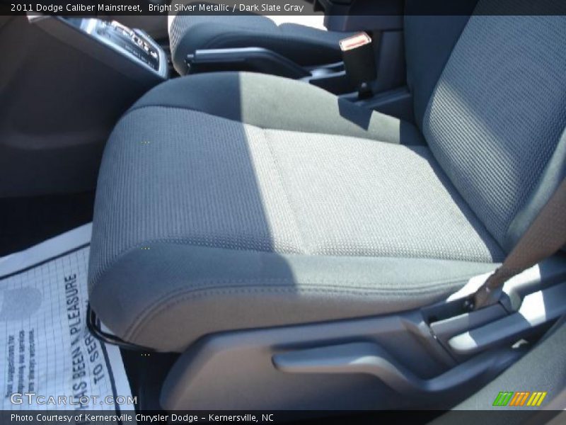 Bright Silver Metallic / Dark Slate Gray 2011 Dodge Caliber Mainstreet