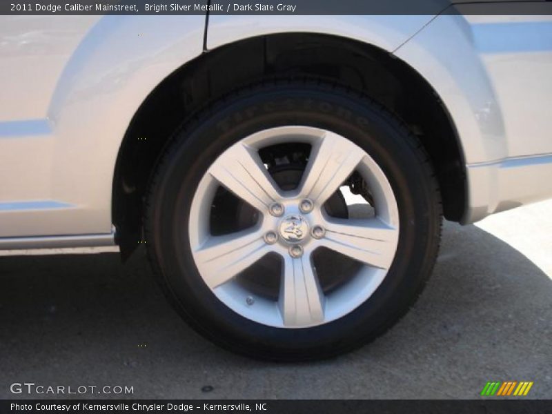 Bright Silver Metallic / Dark Slate Gray 2011 Dodge Caliber Mainstreet