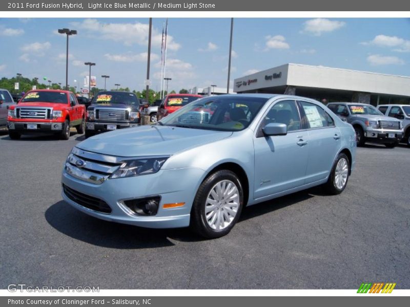 Front 3/4 View of 2011 Fusion Hybrid