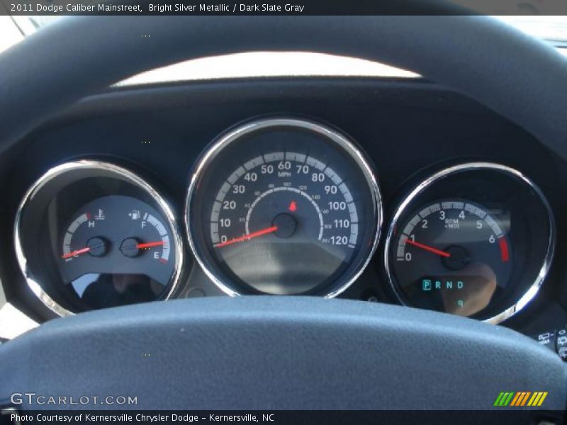 Bright Silver Metallic / Dark Slate Gray 2011 Dodge Caliber Mainstreet