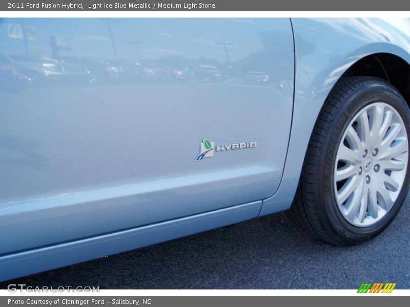  2011 Fusion Hybrid Logo