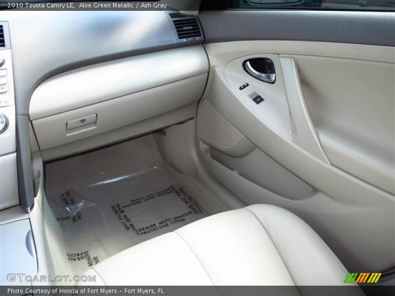 Aloe Green Metallic / Ash Gray 2010 Toyota Camry LE