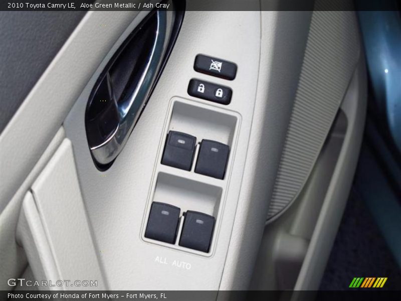 Aloe Green Metallic / Ash Gray 2010 Toyota Camry LE
