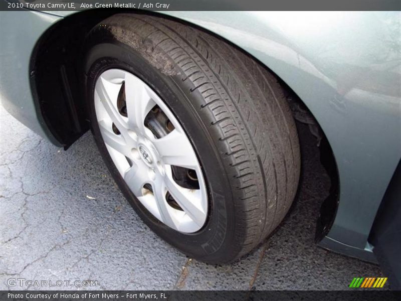 Aloe Green Metallic / Ash Gray 2010 Toyota Camry LE
