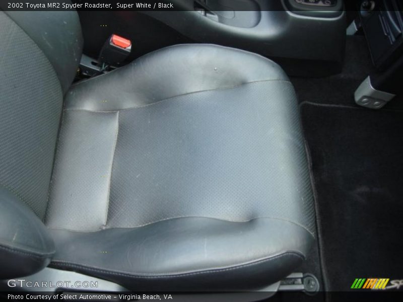 Super White / Black 2002 Toyota MR2 Spyder Roadster