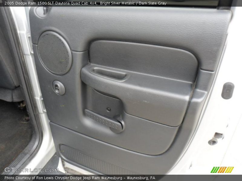 Bright Silver Metallic / Dark Slate Gray 2005 Dodge Ram 1500 SLT Daytona Quad Cab 4x4