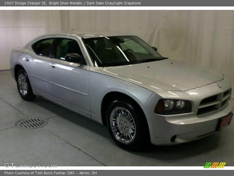 Bright Silver Metallic / Dark Slate Gray/Light Graystone 2007 Dodge Charger SE